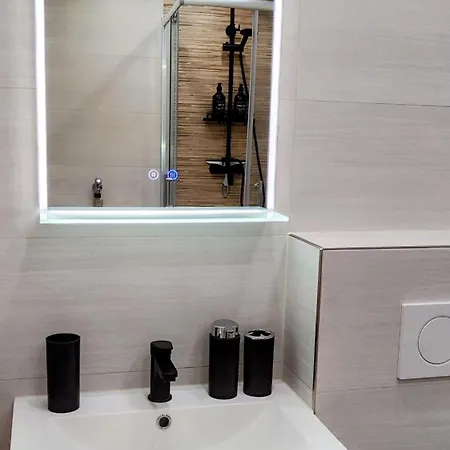 Direkt Am Rhein Mit Burgblick Nahe Rheinsteig Bis 8 Personen, 2 Baeder, 4 Zimmer, Kueche, Netflix 公寓 考布