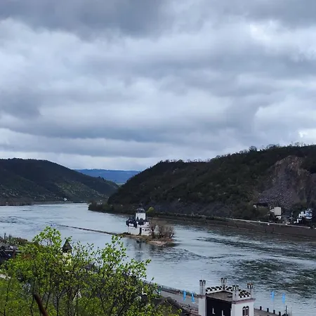 Direkt Am Rhein Mit Burgblick Nahe Rheinsteig Bis 8 Personen, 2 Baeder, 4 Zimmer, Kueche, Netflix 公寓 考布