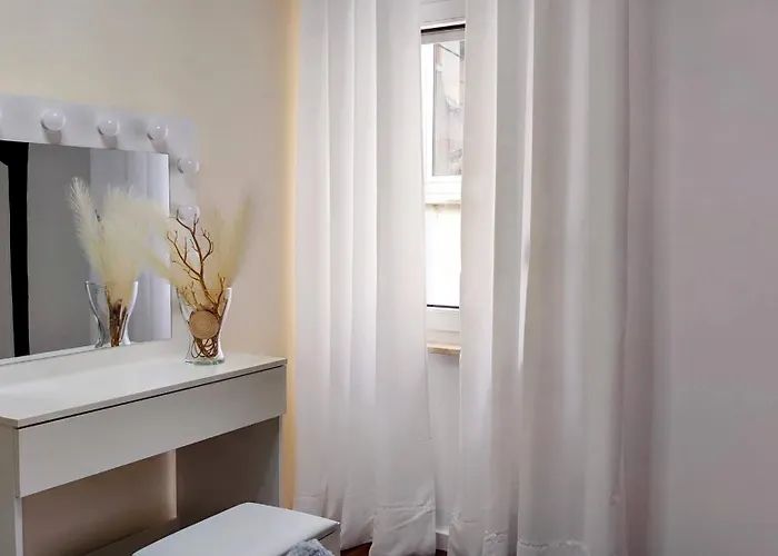 Direkt Am Rhein Mit Burgblick Nahe Rheinsteig Bis 8 Personen, 2 Baeder, 4 Zimmer, Kueche, Netflix Apartamento Kaub