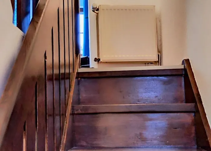 Direkt Am Rhein Mit Burgblick Nahe Rheinsteig Bis 8 Personen, 2 Baeder, 4 Zimmer, Kueche, Netflix * Kaub