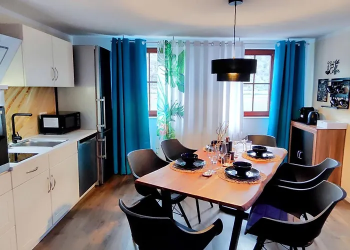 Apartamento Direkt Am Rhein Mit Burgblick Nahe Rheinsteig Bis 8 Personen, 2 Baeder, 4 Zimmer, Kueche, Netflix Kaub