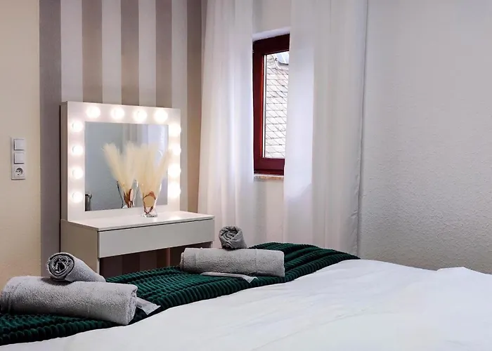 Direkt Am Rhein Mit Burgblick Nahe Rheinsteig Bis 8 Personen, 2 Baeder, 4 Zimmer, Kueche, Netflix Apartamento *